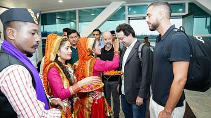 G20 Summit Uttarakhand Three delegation members from Brazil arrived welcomed at Jolly Grant Airport