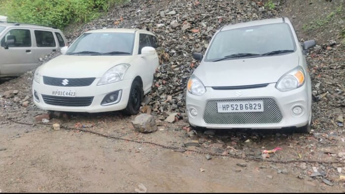 himachal weather update heavy rain in himachal many road closed vehicles buried in landslide