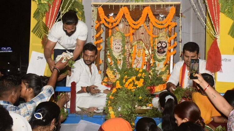 Rath Yatra: गर्भगृह में विराजे नाथों के नाथ, प्रभु जगन्नाथ-बलभद्र और बहन सुभद्रा को नम आंखों से दी विदाई