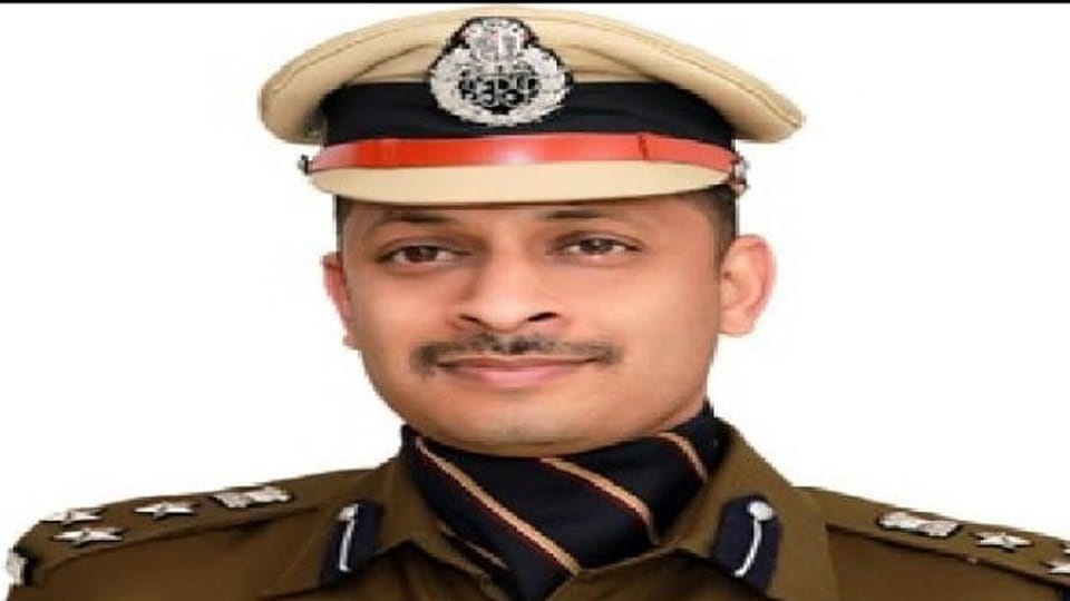 Aligarh DIG changed in three months, now Shalabh Mathur new DIG