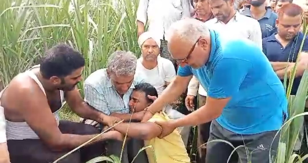 Baghpat: youth dead body found hanging with a tree