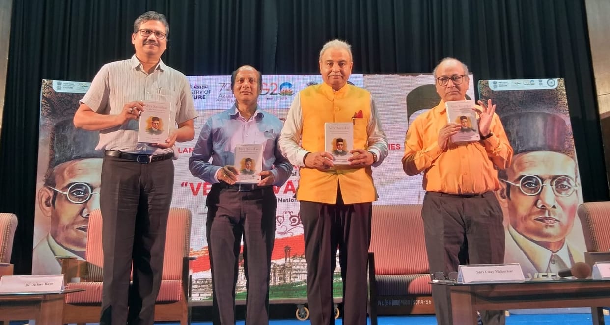 Mahurkar said that if Savarkar had been there, the partition of the country would not have taken place.