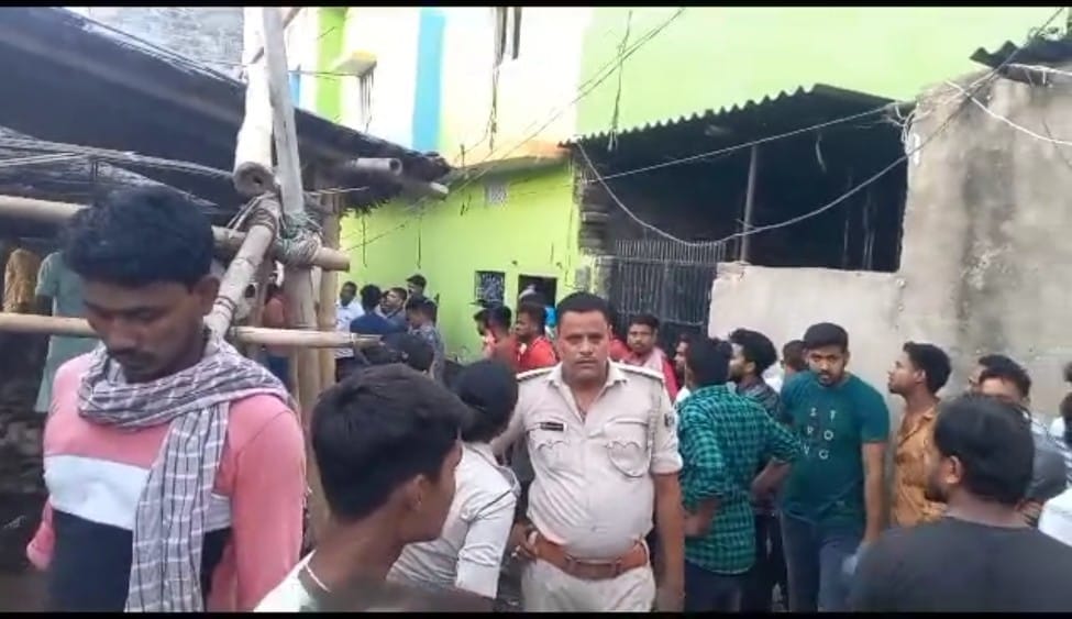 Bihar News: Bomb blast in Bhagalpur, minor boy killed; woman injured, crime news updates in Hindi