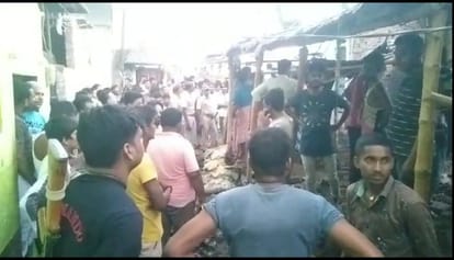 Bihar News: Bomb blast in Bhagalpur, minor boy killed; woman injured, crime news updates in Hindi