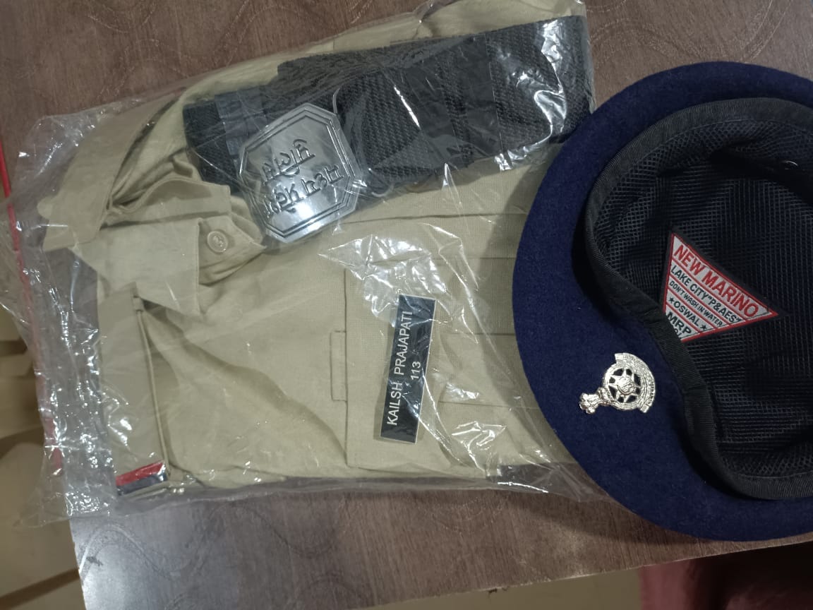 Fraud of lakhs in the name of making TI, SI and constable in Damoh, gang arrested, uniforms also seized