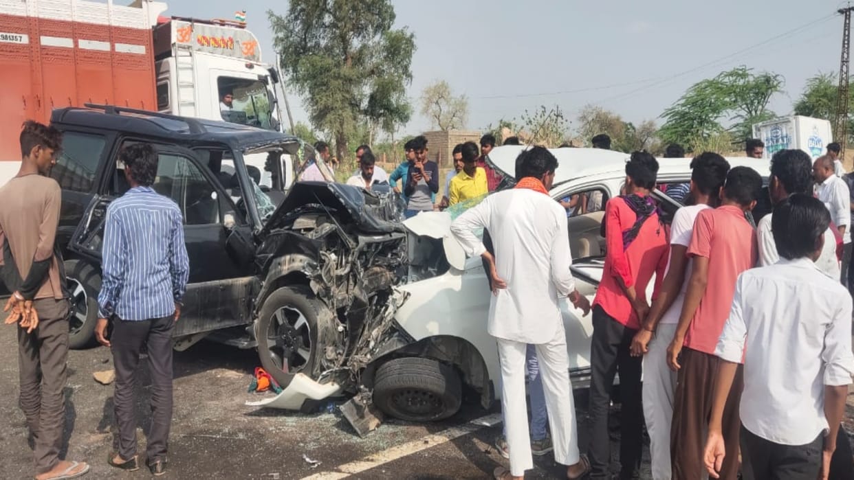 Rajasthan Scorpio and car going to Hanuman Beniwal meeting collided four people died nine injured