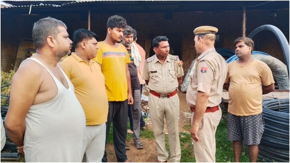 Goods worth 6 lakh stolen from hardware warehouse in Bharatpur