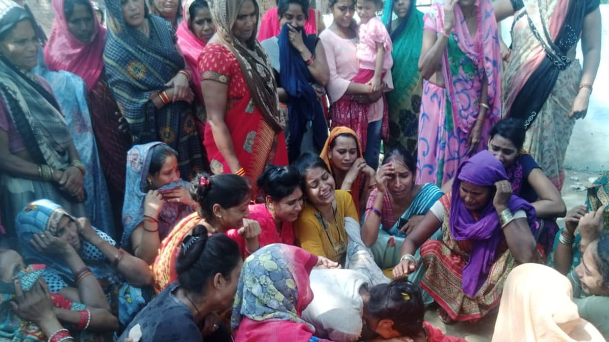 Fatehpur: Mother died trying to save her son from electrocution