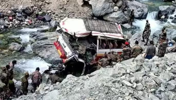 Son of Bauser martyred in Ladakh, army vehicle fell into ditch during patrolling, chaos among family members