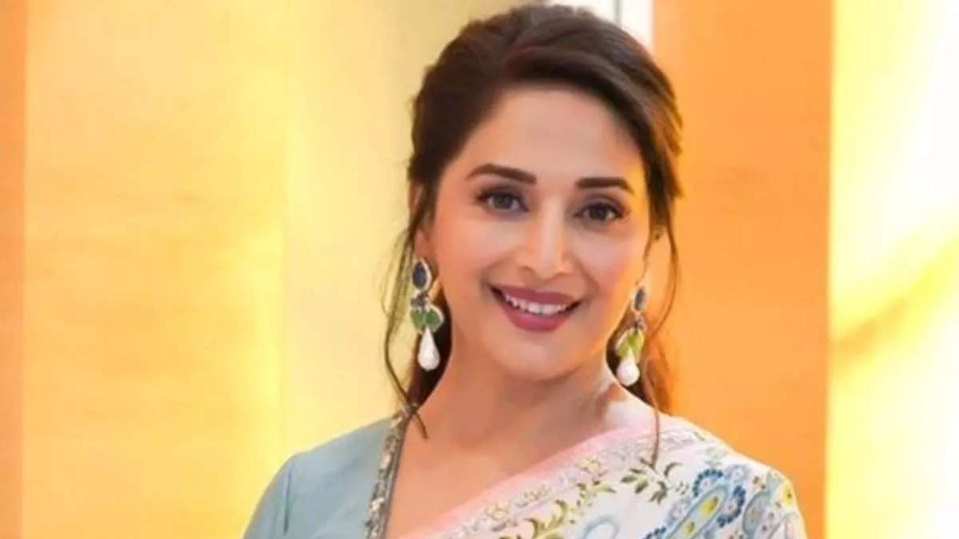 Bollywood Actresses Who Have Romanced With Father and Son Sridevi Hema Malini Jaya Prada Amrita Singh