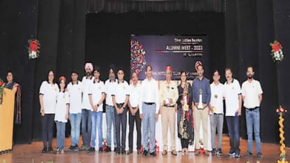 एनआईटी हमीरपुर में आकर भावुक हुए पूर्व विद्यार्थी