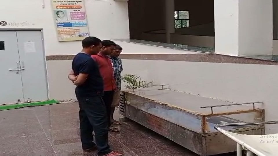 Two people died due to snake bite in pendra