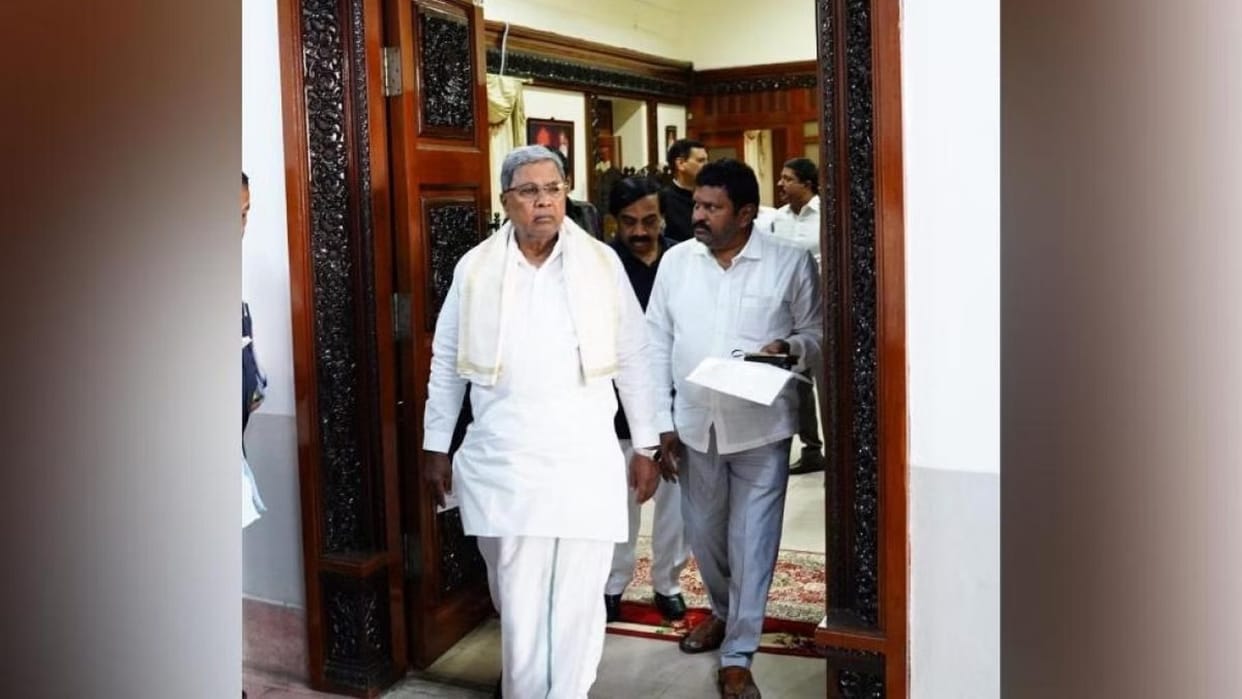 Karnataka CM Siddaramiah reached delhi attends cauvery water dispute meeting