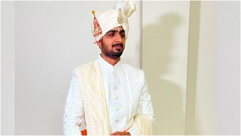 The groom came to marry with beard Panchayat evicted bride and groom from the society in Pali