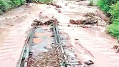 Haryana: बारिश-भूस्खलन से कालका-शिमला रेलमार्ग बाधित, सभी ट्रेनें रद्द, मानसून ने दी दस्तक Kalka-Shimla rail route disrupted due to rain-landslides, all trains canceled