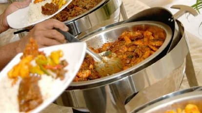 People of two sides clashed when the plate of food fell on the ground in the wedding ceremony