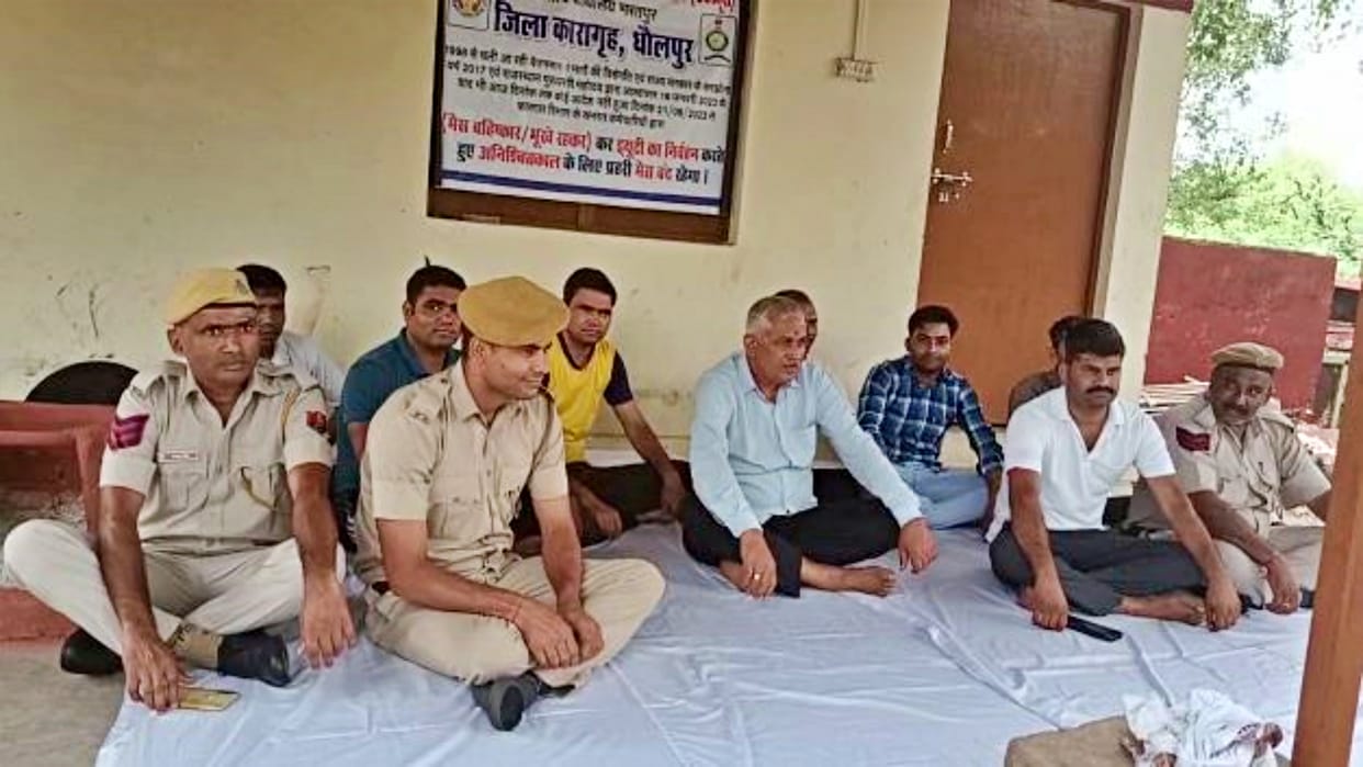 Jail workers fasting while on duty in Dholpur