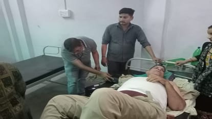 Car of former minister Siddharth Nath Singh convoy overturned, five injured including driver and security