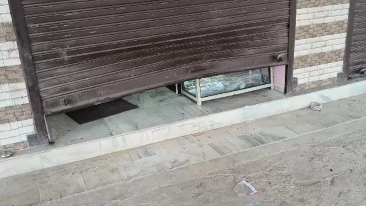 Dungarpur Crime Thieves targeted jewelery shop stole six kg of silver jewelery