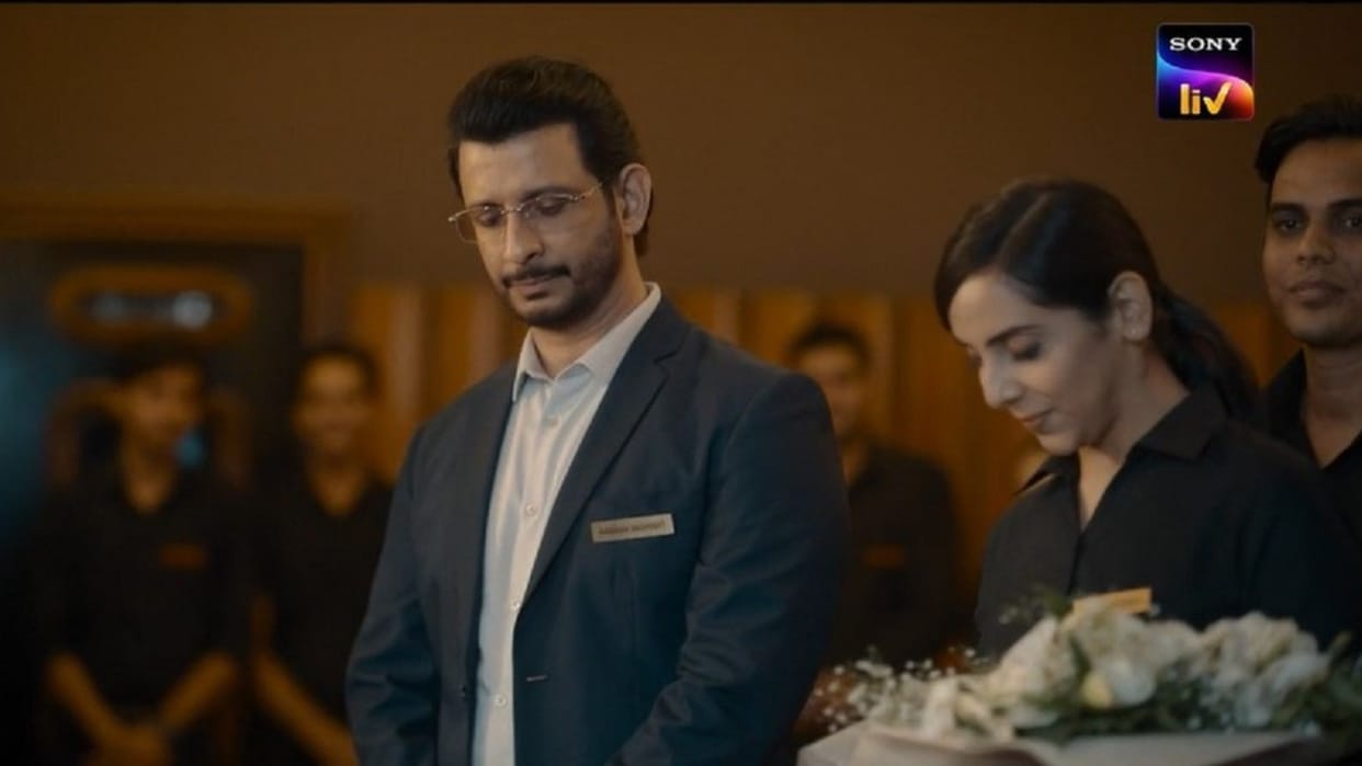 Kafas Web Series Review in Hindi Sony Liv Sharam Joshi Mona Singh Mona Basu Mukesh Chhabra Applause