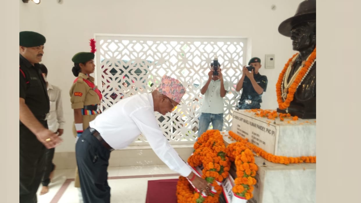 Tribute paid to shaheed captain Manoj pandey in Lucknow.