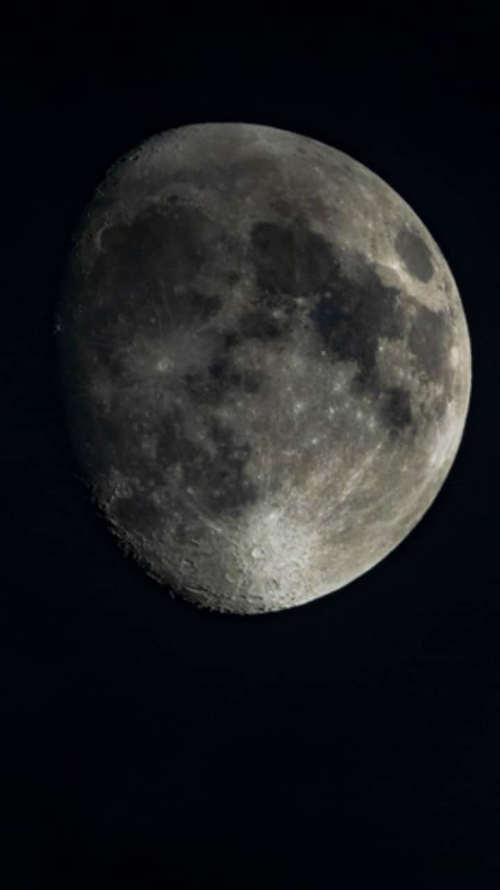 Nasa sets the deadline to make homes for humans on moon by 2040