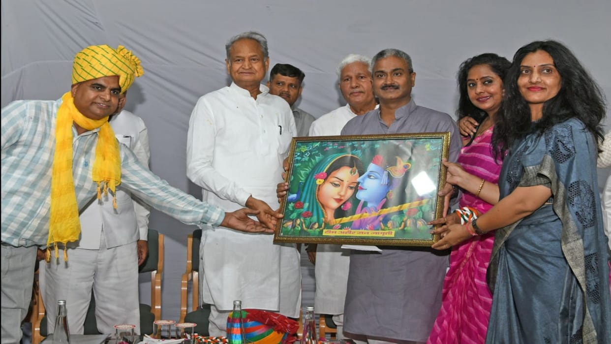 Rajasthan Yadav society met CM Gehlot says Shri Krishna Board will be formed support of Ahir regiment in army