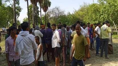 Brutal murder of old couple sleeping outside house in azamgarh