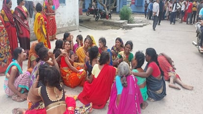 Bihar News: बस ने बाइक सवार युवक को 500 मीटर तक घसीटा, मौके पर मौत; पत्नी को लेने जा रहा था मौसी के घर Bus dragged the bike rider for 500 meters in Nalanda, he died on the spot