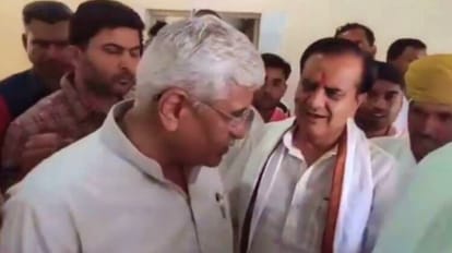 Jaipur: वायरल वीडियो में 46 हजार करोड़ देने की बात पर घिरे शेखावत, कांग्रेस हुई हमलावर, जानें क्या है मामला Shekhawat said in Jaipur, bring Raj and take away 46 thousand crores