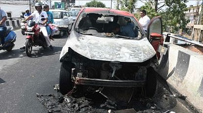 Moving car caught fire on Dharamshala overbridge driver saved his life by jumping