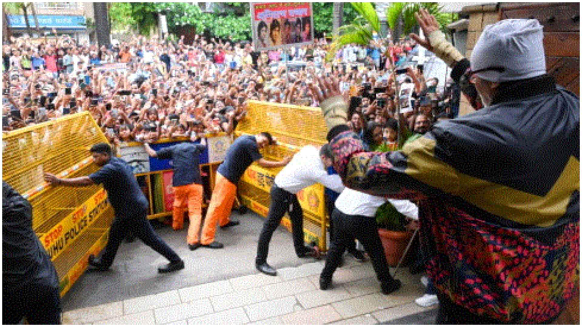 Amitabh Bachchan meets his fans in new avatar breaks long term  bare feet tradition Know all Details