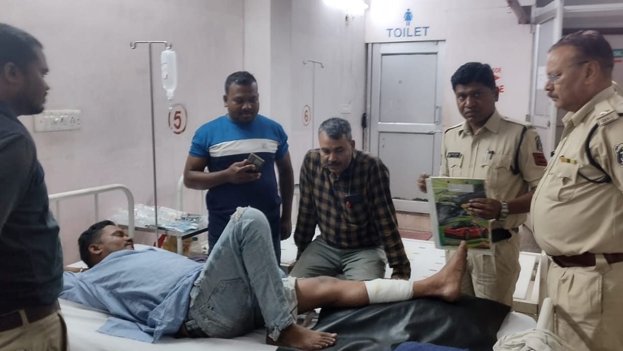 three miscreants looted company supervisor by stabbing him in Korba