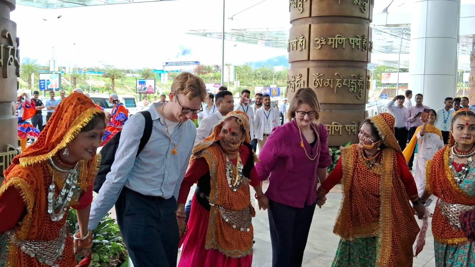 G-20 Summit Uttarakhand guests danced on Bedu Pako Baro Masa Folk Song
