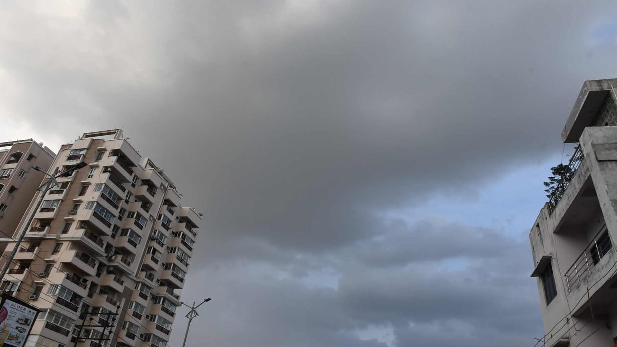 Monsoon knocks in Gorakhpur chances of rain even today