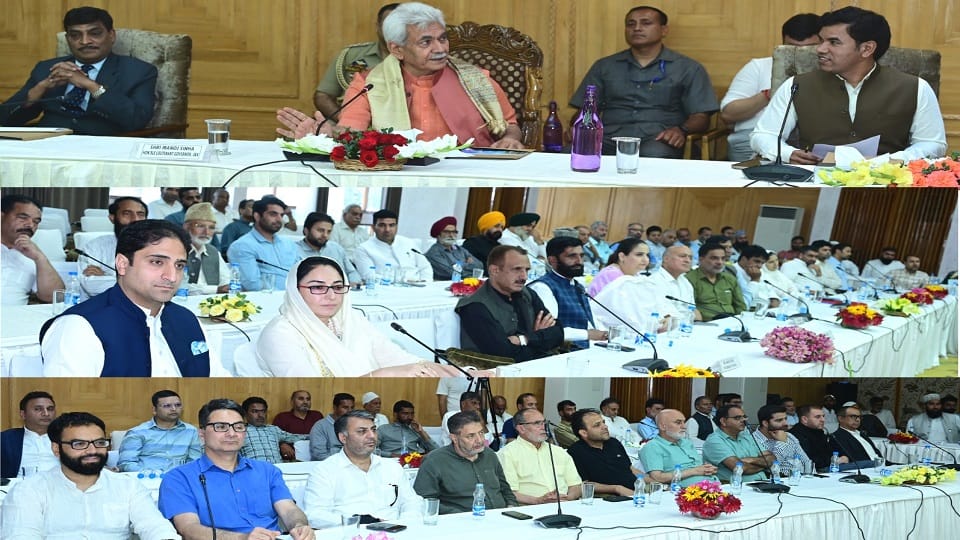 Amarnath Yatra 2023: Everyone should cooperate in Amarnath Yatra, LG talks with civil society members