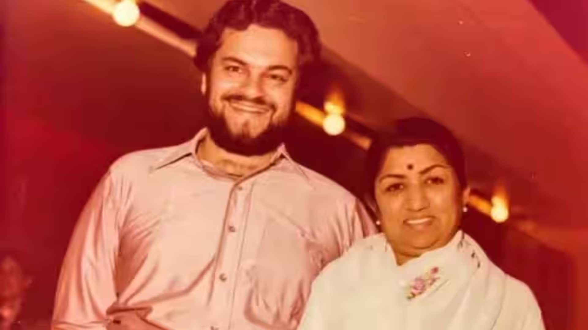 Nitin Mukesh birthday special know singer heart touching bonding with Lata Mangeshkar and his superhit songs