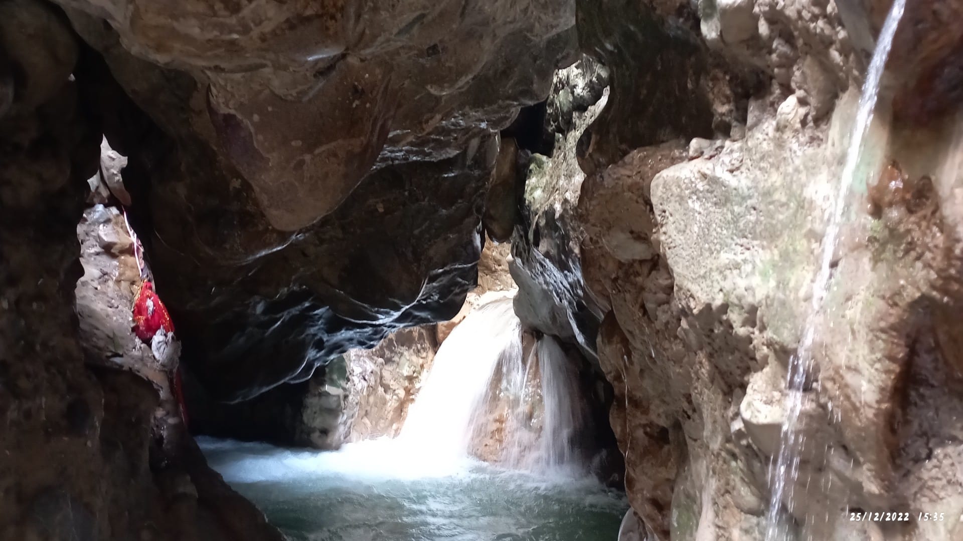 Dehradun Tourist Places Must Visit Robbers Cave Gucchu pani ticket route