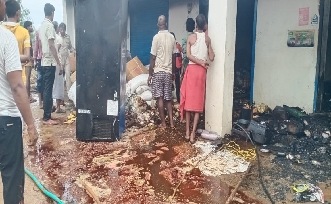 Fierce fire in grocery store and godown in sonbhadra goods worth lakhs destroyed