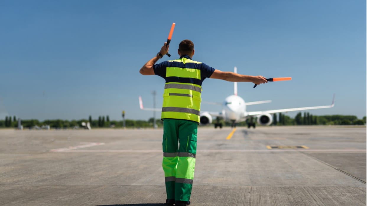usa texas airport worker dies after sucked into plane engine