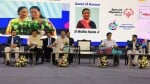 कार्यक्रम के दौरान पूर्व राष्ट्रपति रामनाथ कोविंद और पूर्व क्रिकेटर गौतम गंभीर