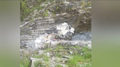 Car Accident in Pithoragarh again in Hokra two people died Uttarakhand news in hindi