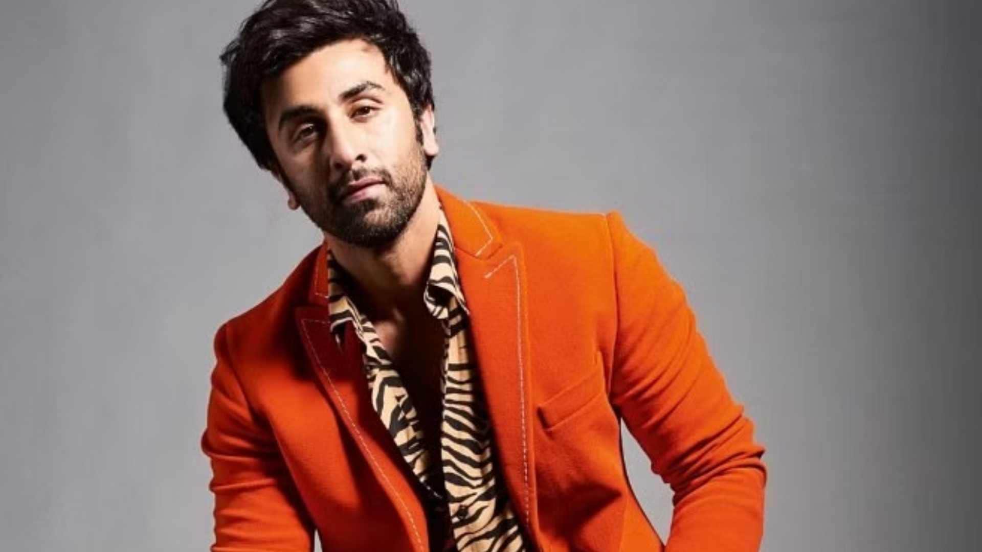 These Bollywood actors took beauty treatment from salman khan akshay kumar to shahid kapoor