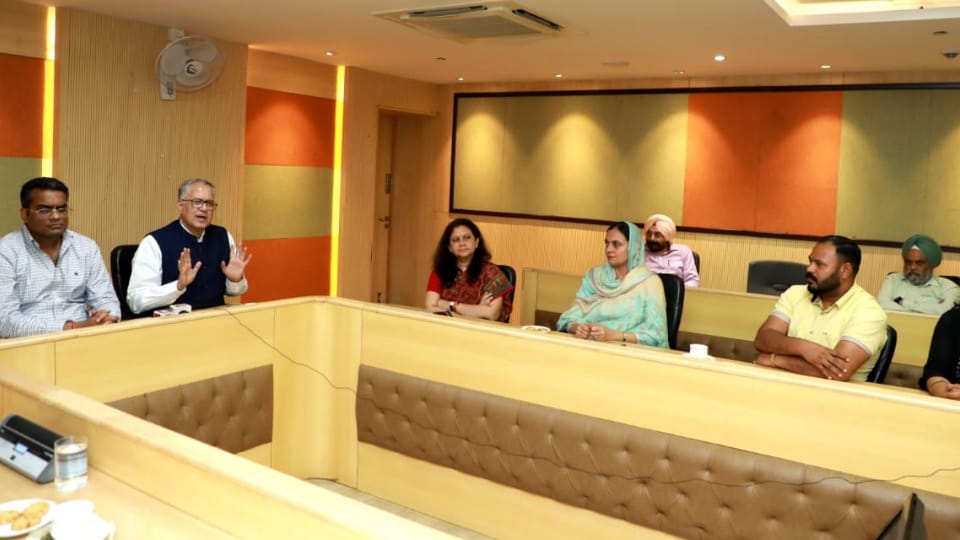NEERI held meeting with councilors of Chandigarh on new waste disposal plant