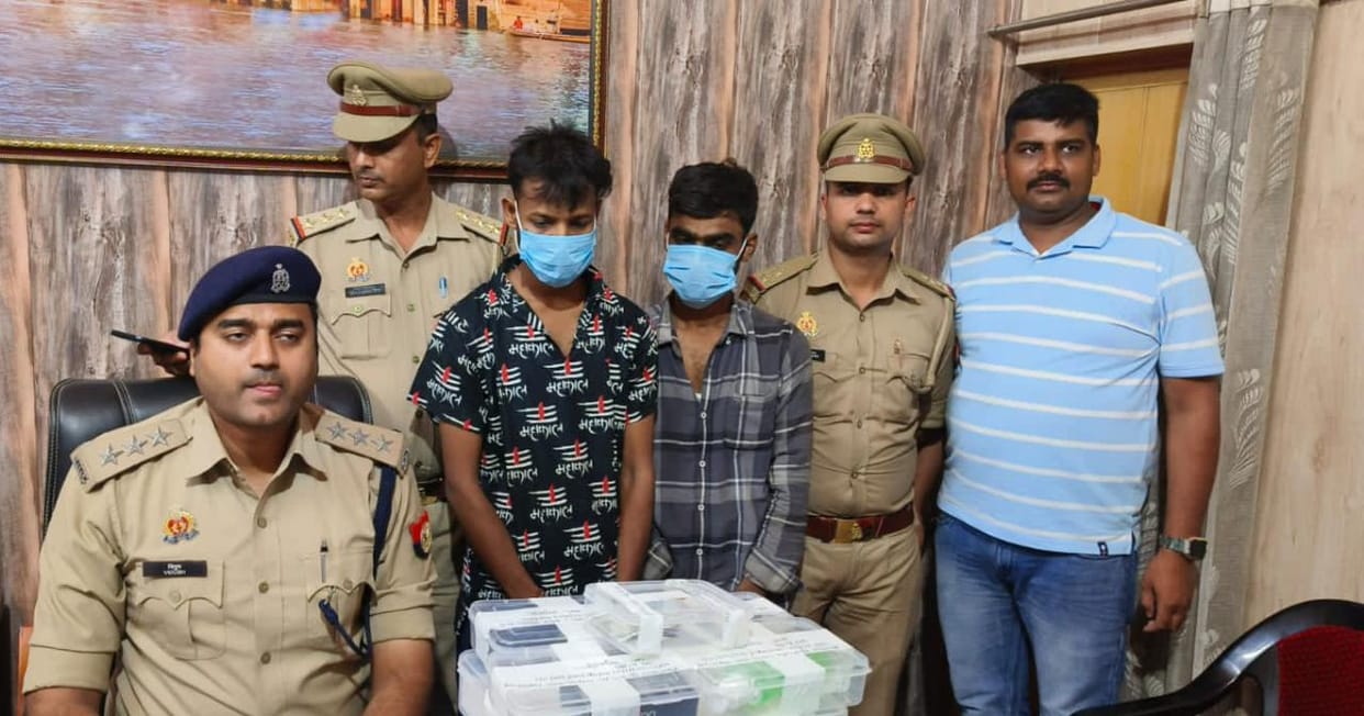 Varanasi: Gangster turned out to be a delivery boy in Flipkart, many mobiles and goods recovered
