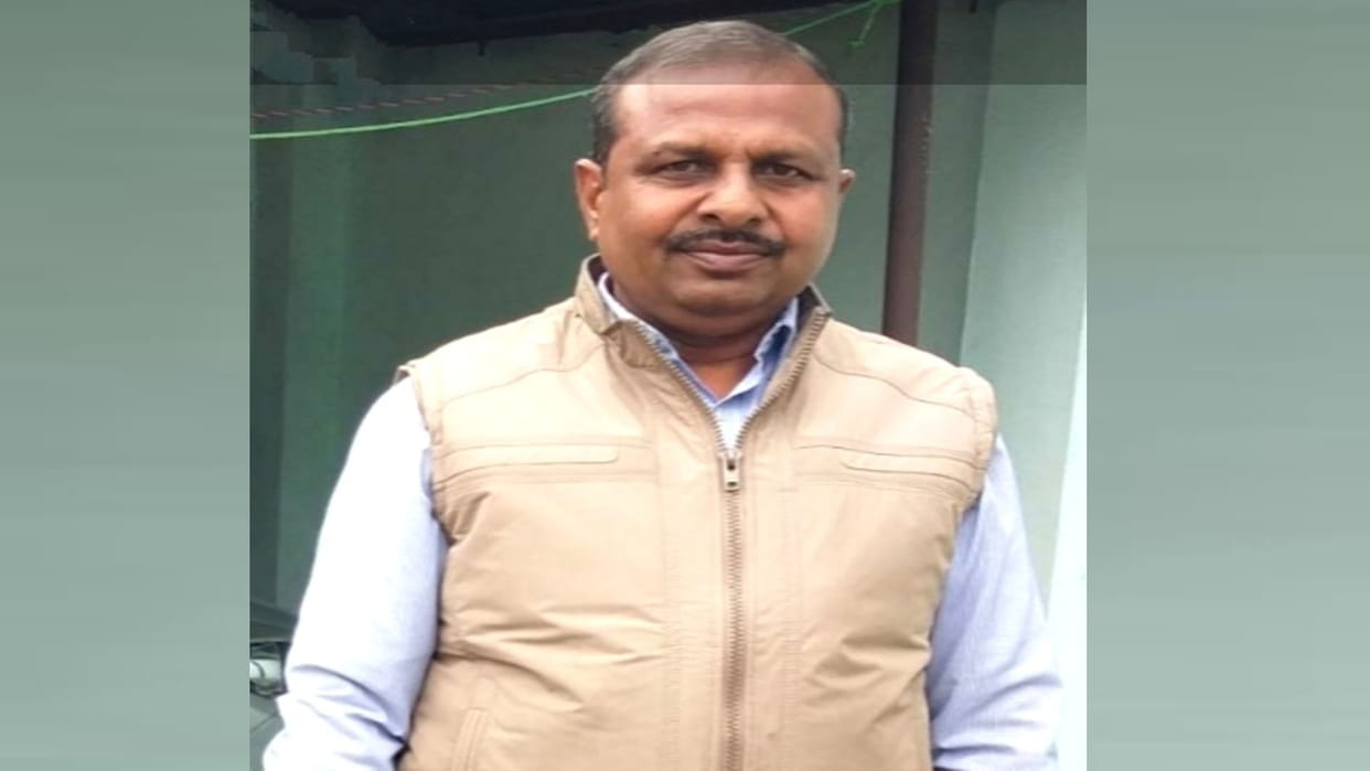 Banda: Principal riding a bike collided with cattle and died