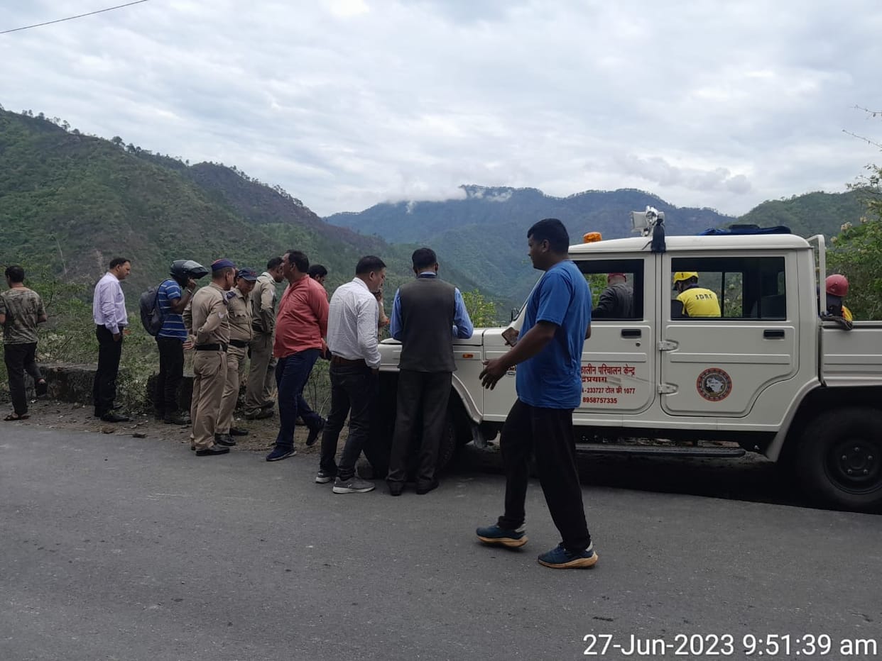 Rishikesh-Badrinath Highway Accident News Car fell into ditch two people died