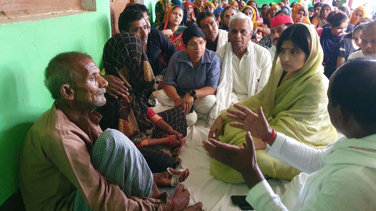 Mainpuri Murder Case News MP Dimple Yadav met the victim family after the mass murder