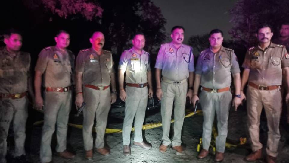 two miscreants carrying reward of twenty thousand were injured in firing In police encounter in Mathura