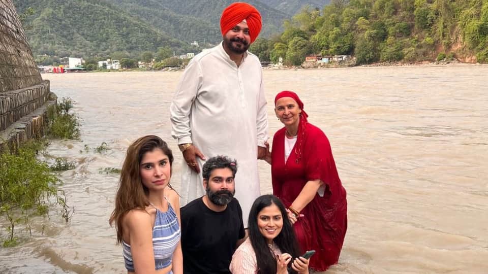 IPL 2024: Navjot Sidhu returns to commentary for IPL 2024 season, wins hearts with poetry